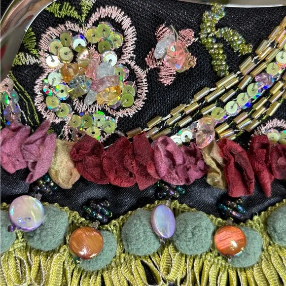 Mary Frances Black Satin Beaded Appliquéd Kisslock Shoulder Bag - Picture 7 of 12